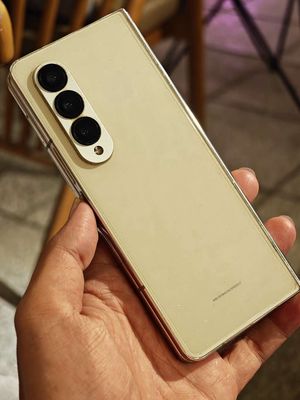 Samsung Galaxy Z Fold4 Vàng Mới Nguyên Seal