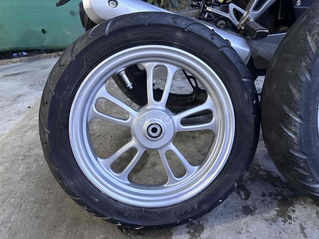 Mâm scoopy 2022 zin Sơn lại mới. Mua bán Phụ tùng xe tại Huyện Bình Tân Vĩnh Long được đăng bởi Bột hình 3