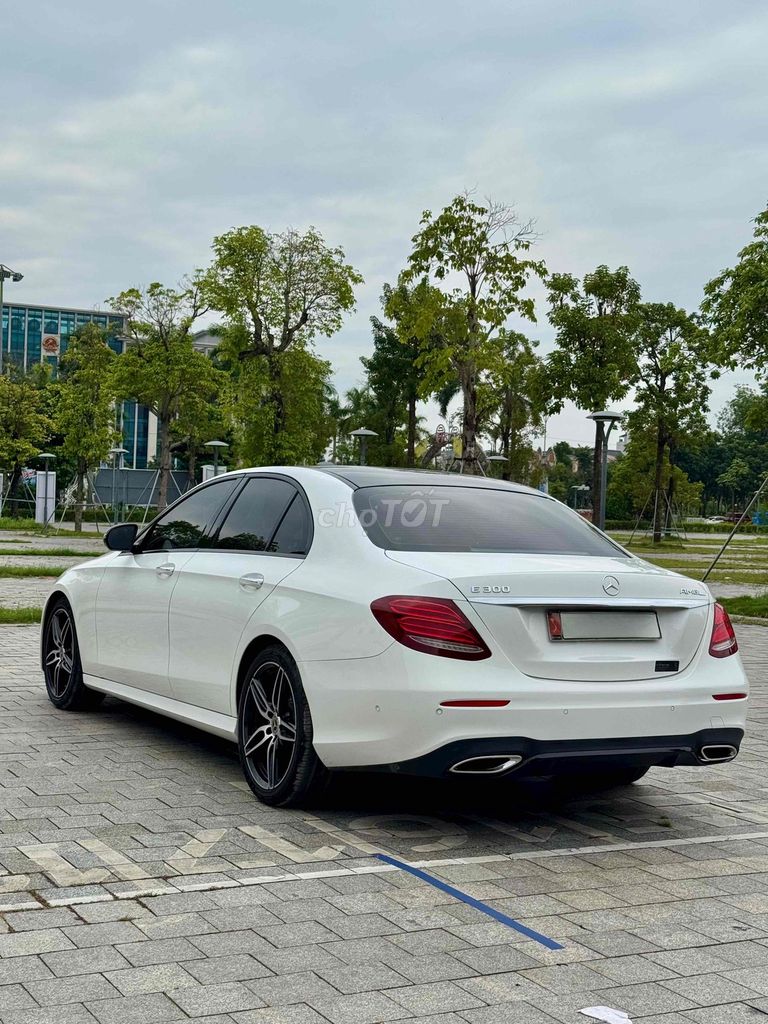 Mercedes E300 AMG 2020 Odo 6v km cực đẹp ✅