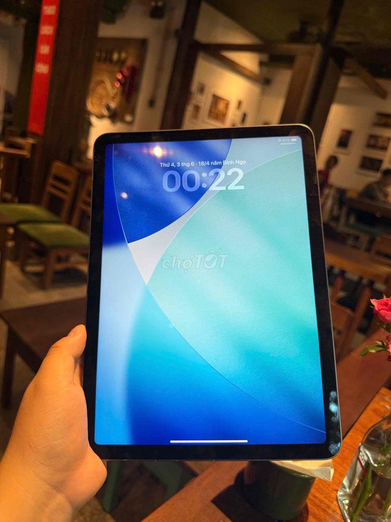 Apple iPad Air 4 64GB Xám. Mua bán Máy tính bảng tại Quận Hoàng Mai Hà Nội được đăng bởi Tuấn Anh hình 1