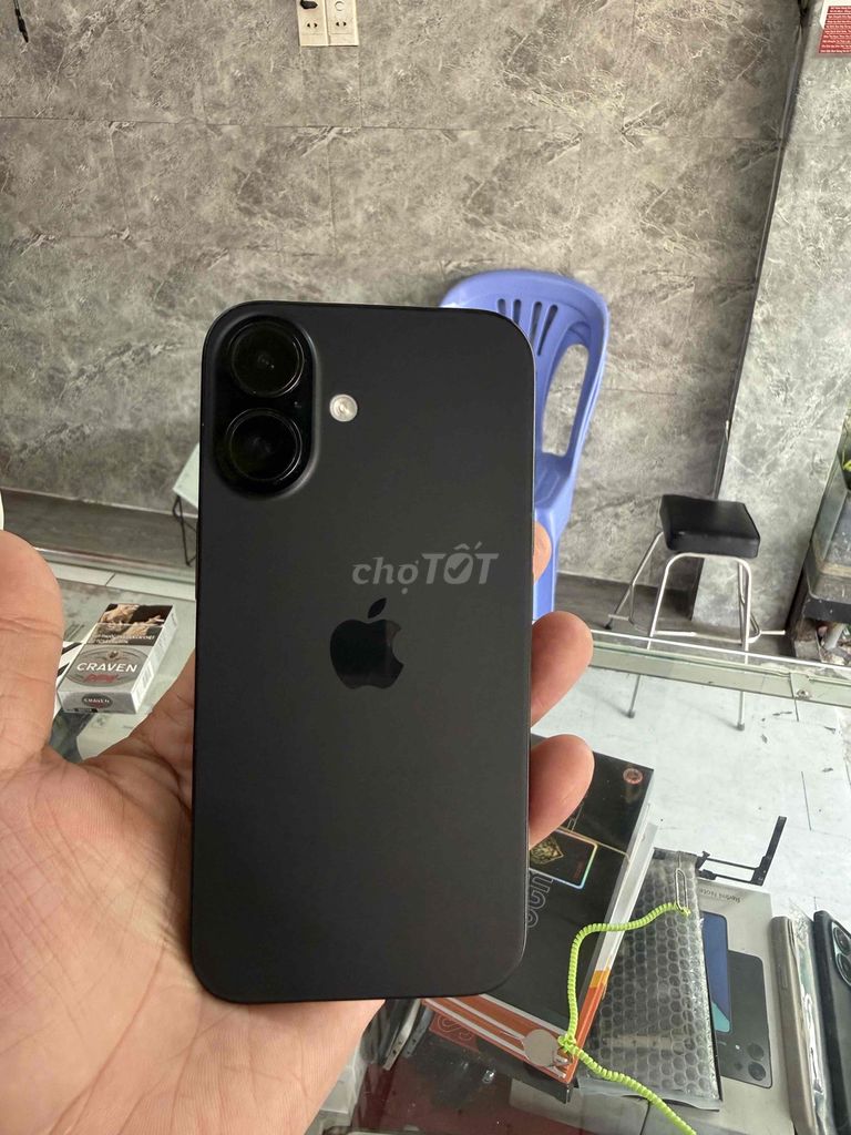 Apple iPhone 16 128GB Đen Nguyên bản. Mua bán Điện thoại tại Quận Tân Phú Tp Hồ Chí Minh được đăng bởi Nhất S T O R E hình 1