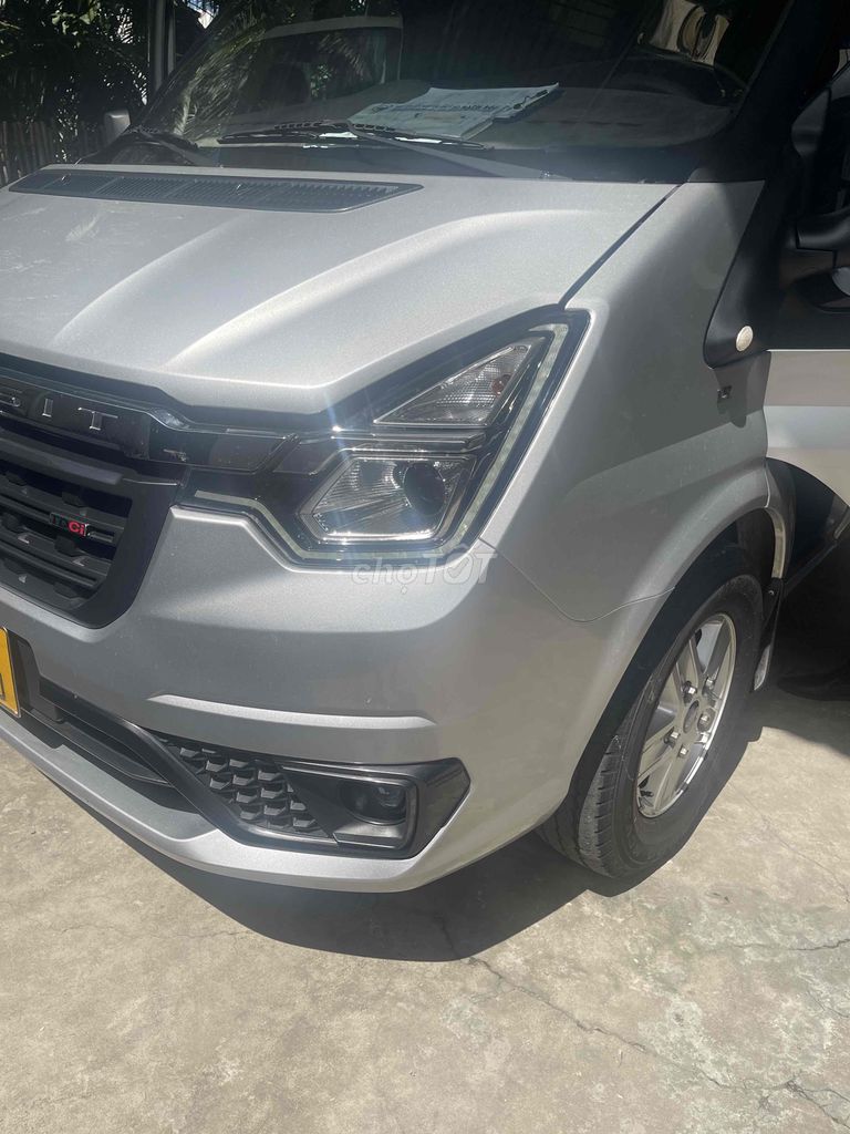 Ford Transit 2023 Siêu cọp, 1 chủ sơ cua chưa hạ. Mua bán Ô tô tại Thành phố Long Xuyên An Giang được đăng bởi Lê Tuyền Ford  hình 1