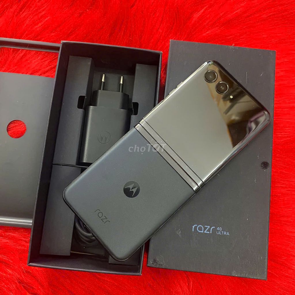 Motorola Razr 40 Ultra 256GB Đen. Mua bán Điện thoại tại Quận Tân Bình Tp Hồ Chí Minh được đăng bởi LUCKY PHONE VN hình 1