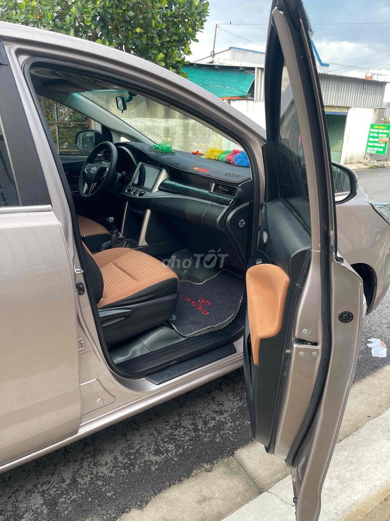 Toyota Innova 2019 2.0E - 100000 km. Mua bán Ô tô tại Huyện Hóc Môn Tp Hồ Chí Minh được đăng bởi Huy Hải hình 6