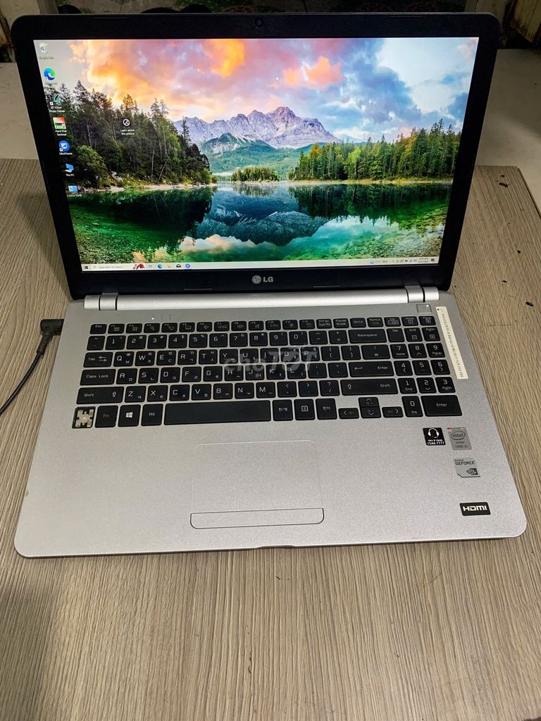 Laptop LG i5 4210M 15.6'' 8G SSD128G + 1TB full HD