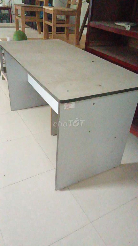Bàn làm việc Gỗ Okan Xám 1m20x60x75cm. Mua bán Bàn ghế tại Thành phố Bến Tre Bến Tre được đăng bởi Mr Sơn  hình 1