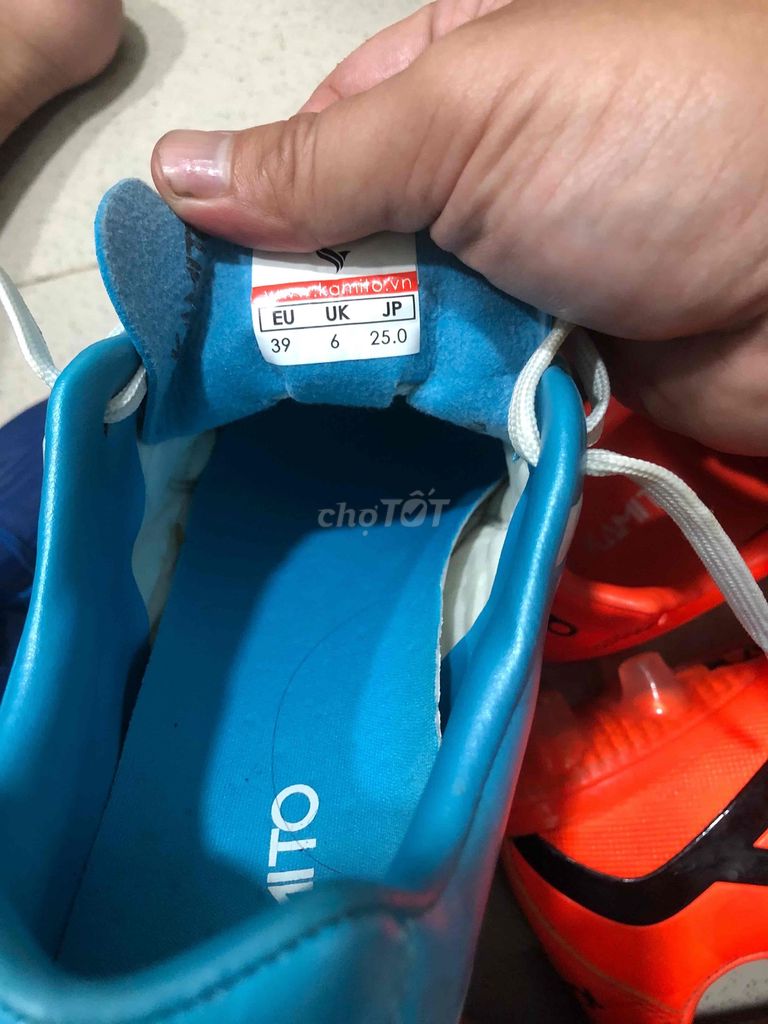 Giày đá banh Kamito Nam Xanh dương Size 39. Mua bán Đồ thể thao, Dã ngoại tại Quận 1 Tp Hồ Chí Minh được đăng bởi Luan  hình 1