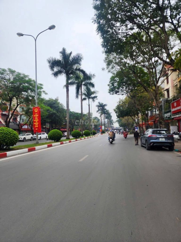 Bán nhà mặt phố Văn Quán, 75m², 18 tỷ