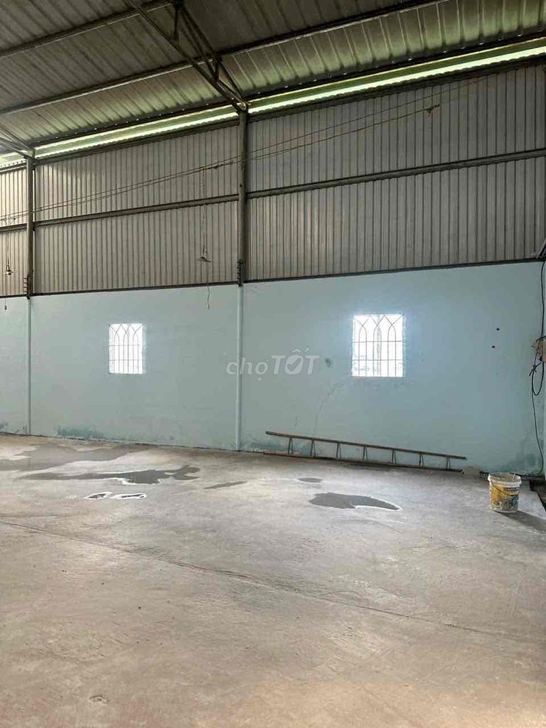 cho thuê kho xưởng 420m2 giá 18tr đường nhựa lớn xe container