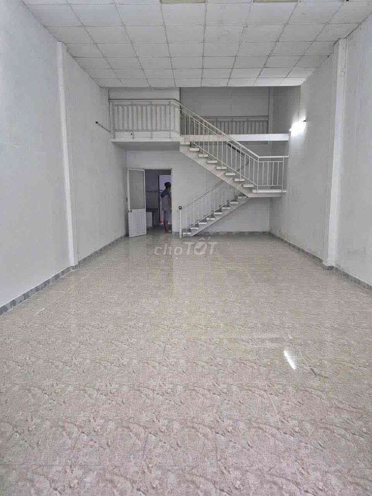 CHO THUÊ NHÀ NGUYÊN CĂN HẺM XE HƠI ĐƯỜNG LÊ TRỌNG TẤN