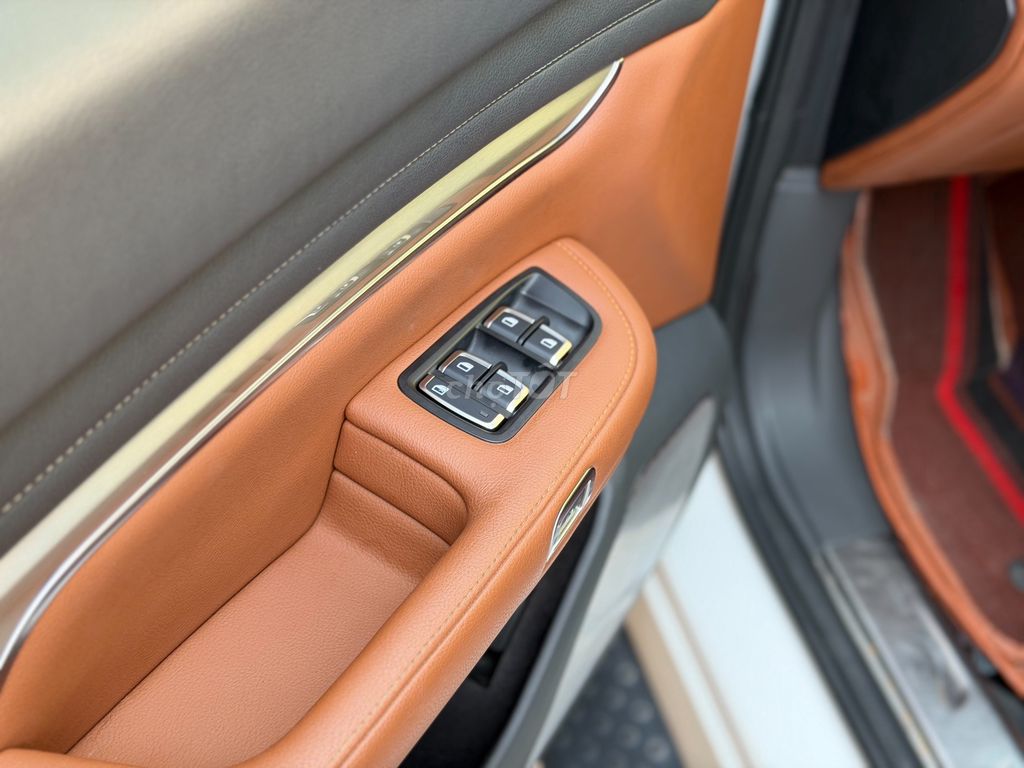 VinFast VF9 Plus 2024 Белый 50000 км