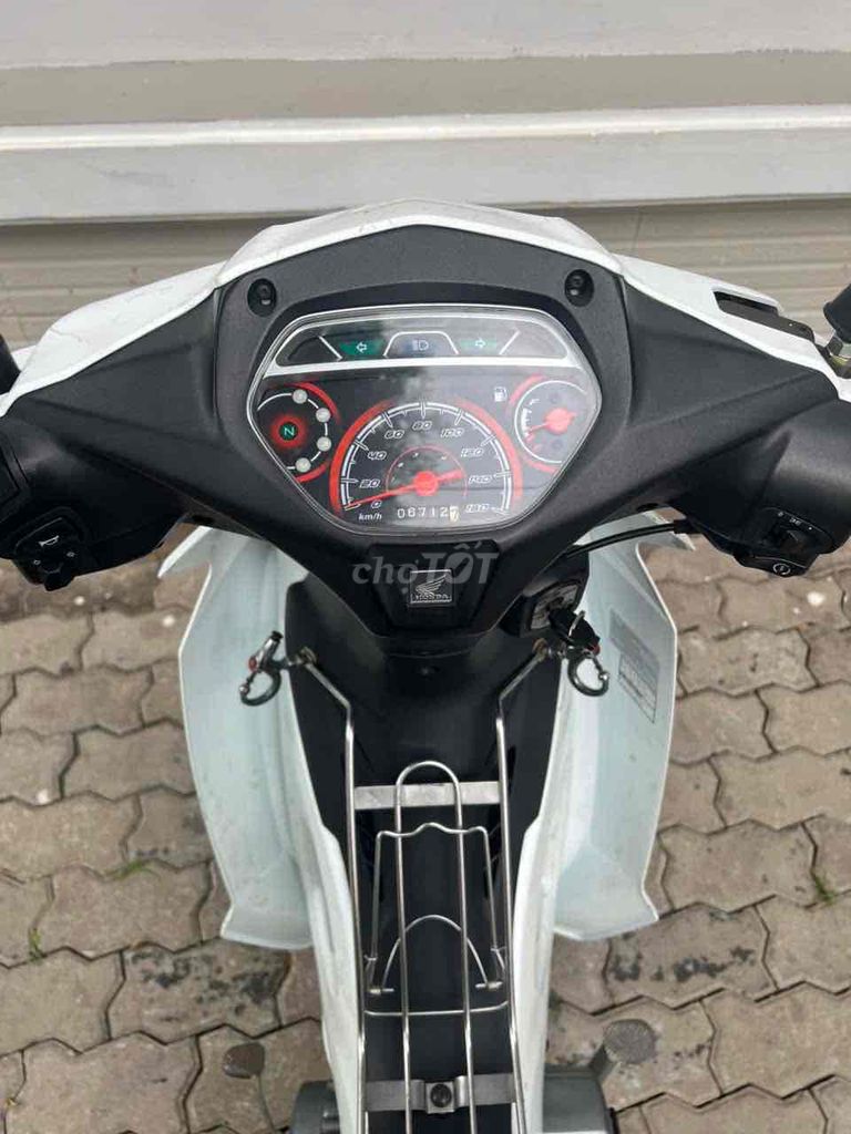 Honda Wave Blade 2017 Trắng
