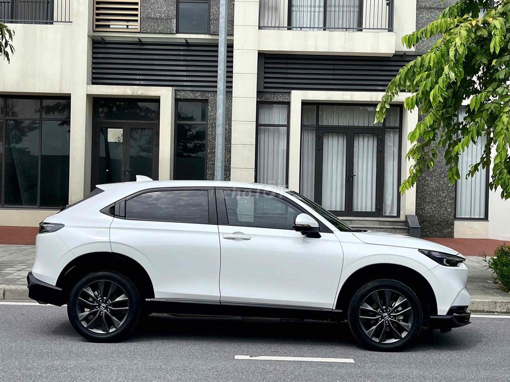 Honda HR-V RS sx 2022 siêu lướt màu trắng. Mua bán Ô tô tại Quận Cầu Giấy Hà Nội được đăng bởi Cao Quý hình 8
