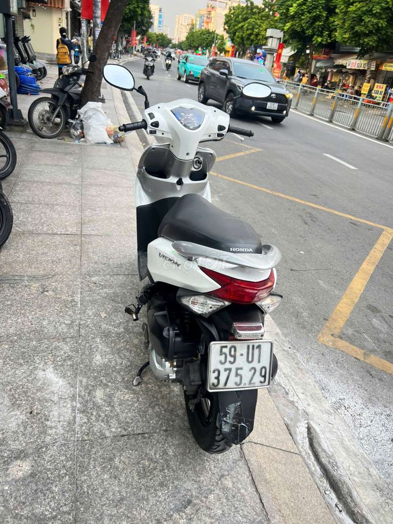 Honda vision 2013 mới 90% biển số thành phố. Mua bán Xe máy tại Quận Tân Phú Tp Hồ Chí Minh được đăng bởi Tuanduy hình 4