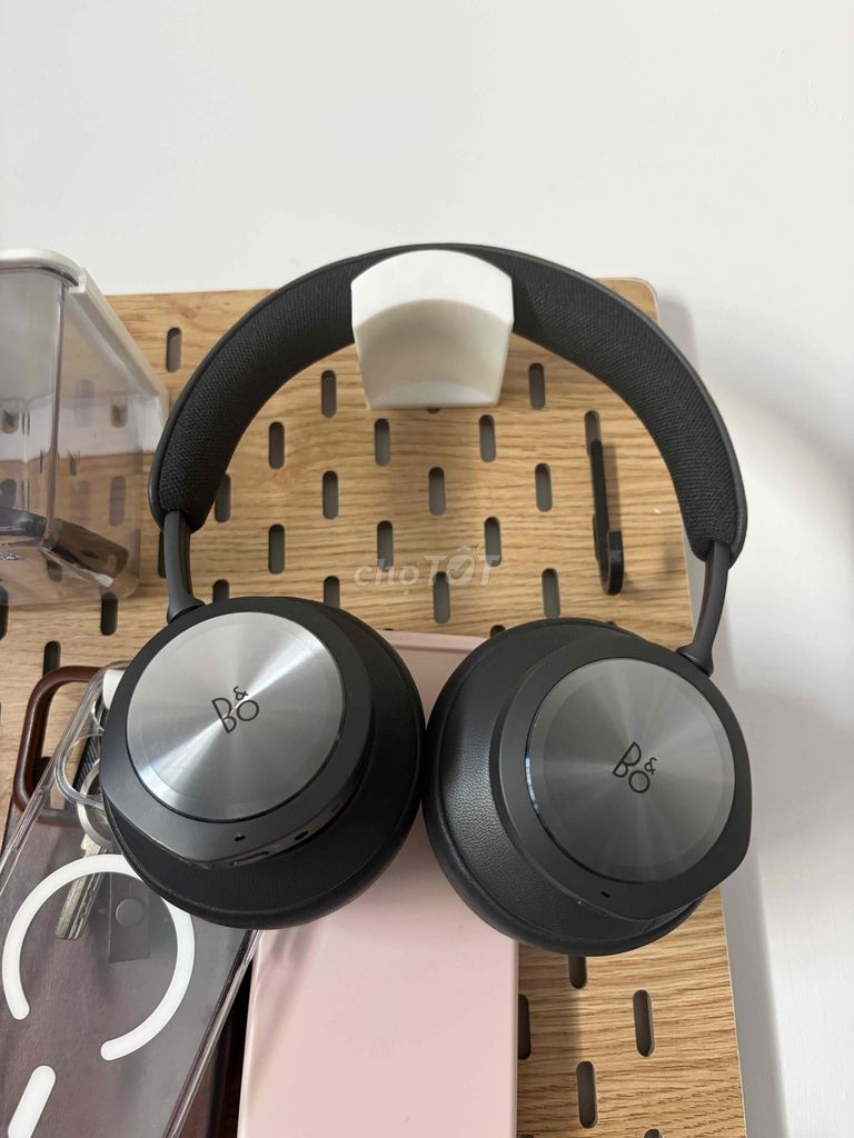 Tai nghe Bang & Olufsen BeoPlay Đen. Mua bán Tivi, Âm thanh tại Quận 7 Tp Hồ Chí Minh được đăng bởi Alan Pham hình 1