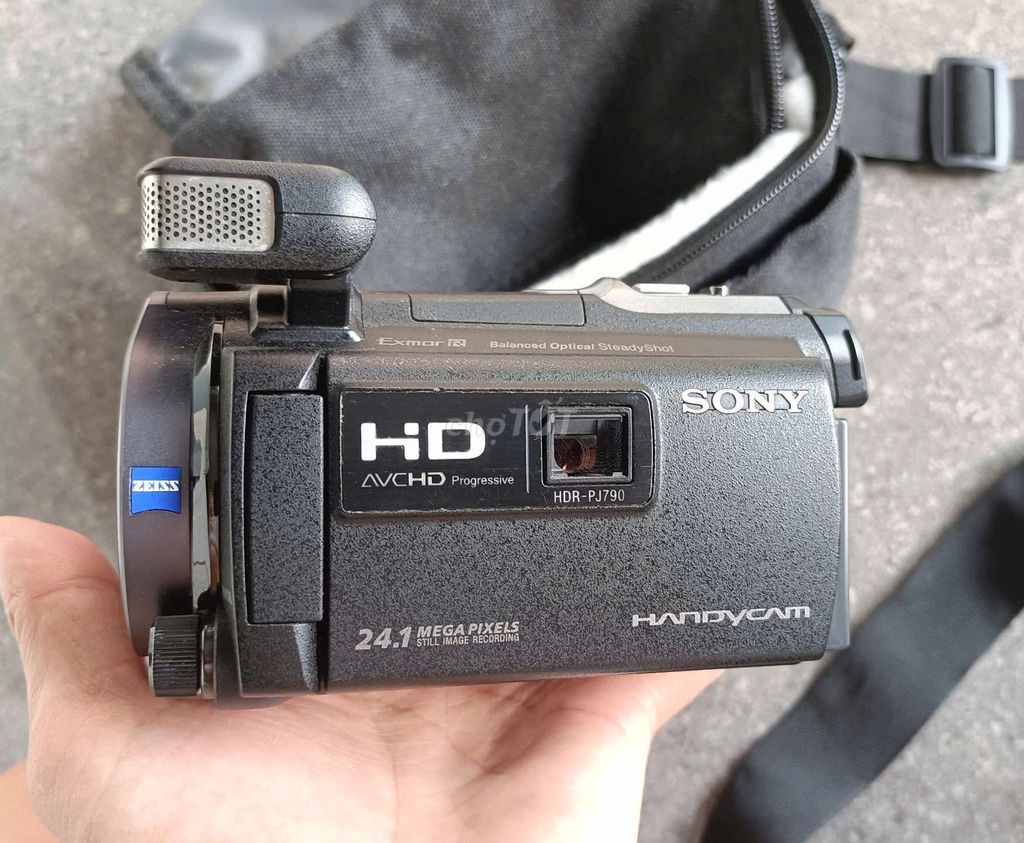 Máy quay Sony tích hợp máy chiếu HDR-PJ790. Mua bán Máy ảnh, Máy quay tại Thị xã Phú Mỹ Bà Rịa - Vũng Tàu được đăng bởi T N hình 1
