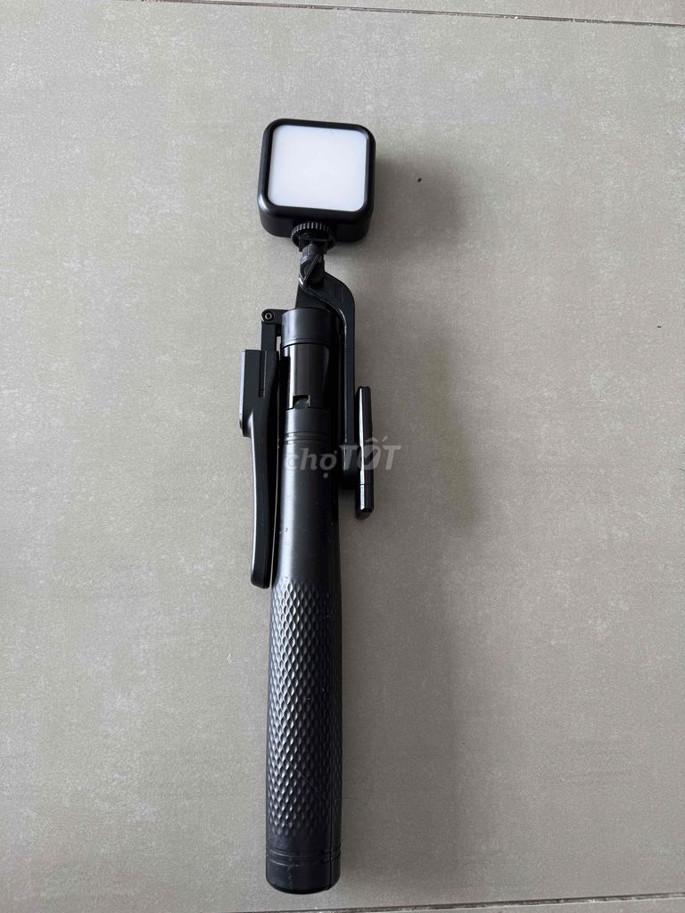 Tripod K29 đèn G62. Mua bán Phụ kiện (Màn hình, Chuột...) tại Quận 7 Tp Hồ Chí Minh được đăng bởi Nguyễn minh tình hình 1