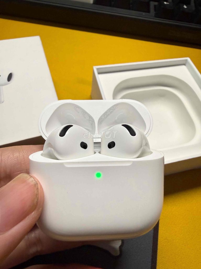 cần bán tai nghe Apple AirPods 4 99,9%. Mua bán Tivi, Âm thanh tại Quận 8 Tp Hồ Chí Minh được đăng bởi Đăng Khôi hình 1