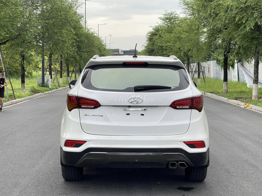 Hyundai SantaFe 2019 tiêu chuẩn 2.4L - 54,000 km.. Mua bán Ô tô tại Thành phố Thủ Đức Tp Hồ Chí Minh được đăng bởi Đức Tứ Bánh hình 2