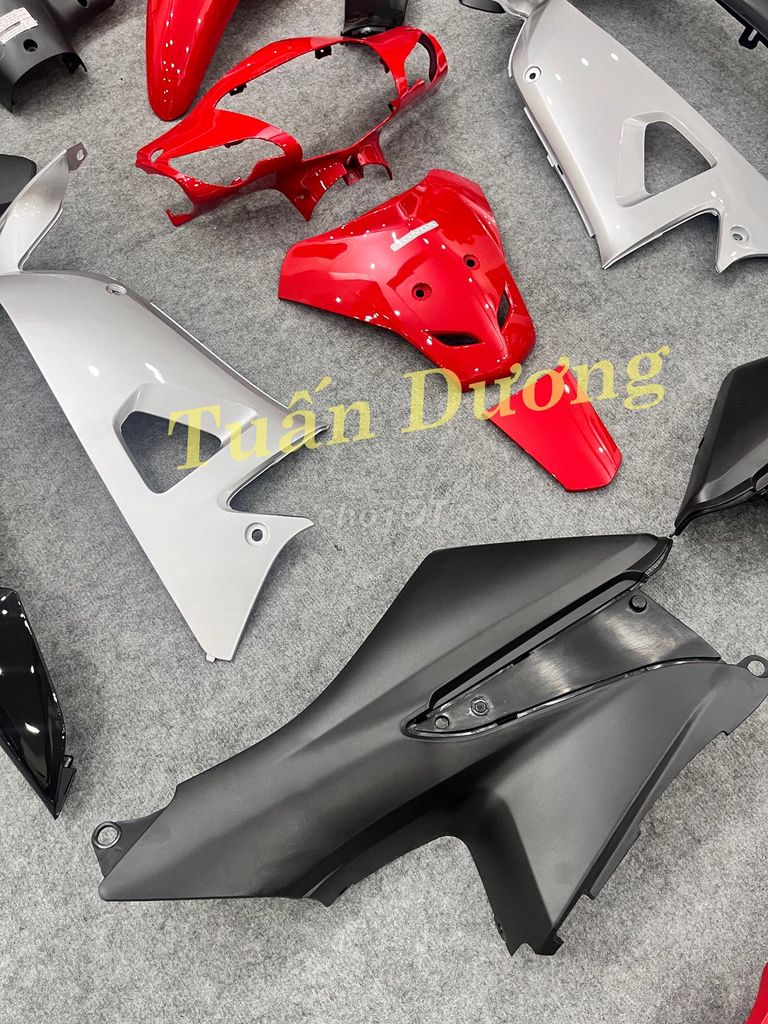 Dàn Áo Xe Máy Wave RS Đỏ Cờ Kèm Tem Ốc Đẹp Mới. Mua bán Phụ tùng xe tại Quận Hà Đông Hà Nội được đăng bởi Phụ Tùng Xe Tuấn Dương hình 5