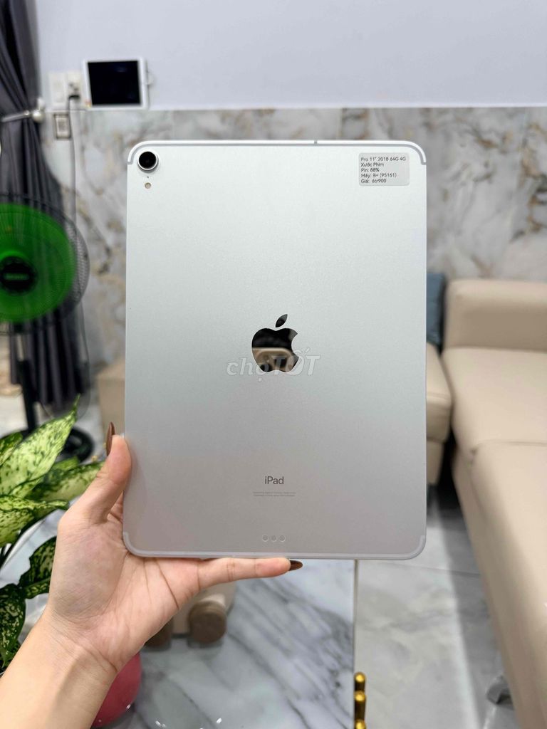 iPad Pro 2018 11" 64GB Trắng | Zin all xước film. Mua bán Máy tính bảng tại Huyện Hóc Môn Tp Hồ Chí Minh được đăng bởi Luân Hoài hình 1