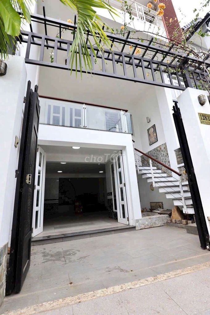 Аренда · 5 комн. · 100 м² · Quận Gò Vấp, ул. Đường Lê Đức Thọ