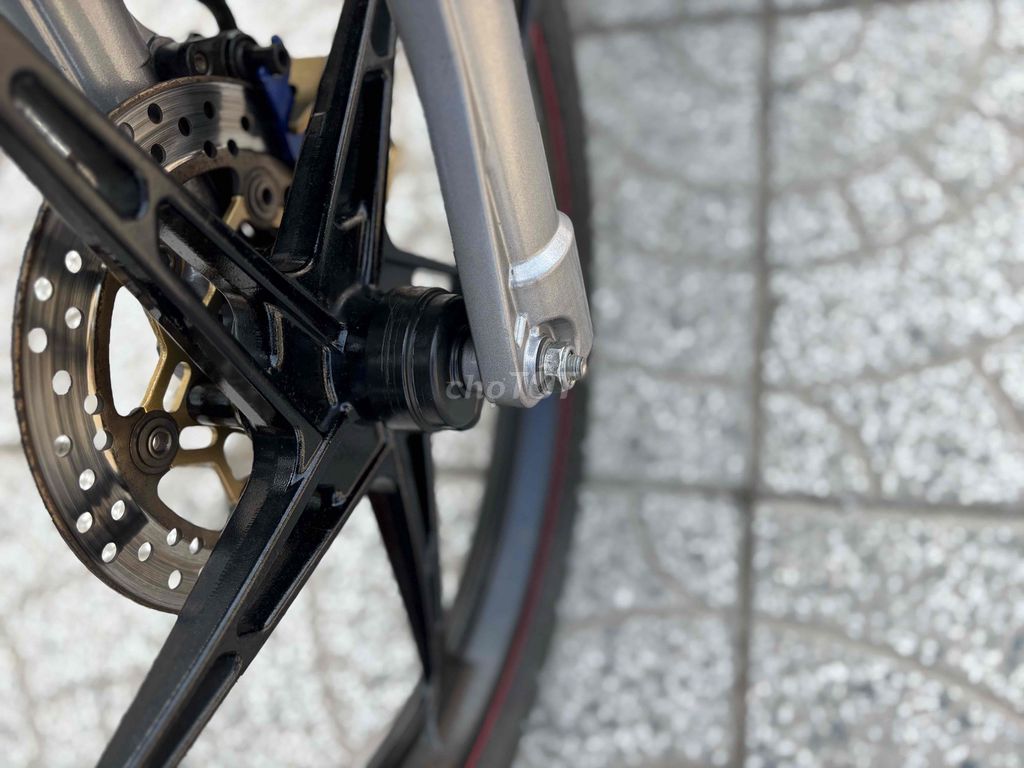 Jupiter Fi 2019 đỏ đen,xe đẹp,máy zin êm,bs 65. Mua bán Xe máy tại Quận Ninh Kiều Cần Thơ được đăng bởi Cửa Hàng Xe máy Tân Lập Hưng hình 6