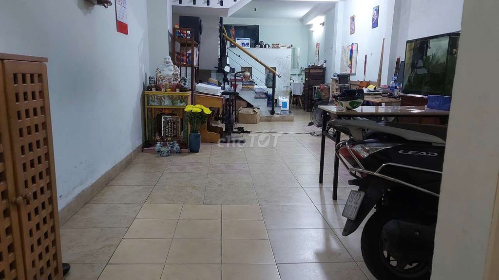 Nhà 1 Trệt 1 lầu sân thượng 4x17m hẻm đường Phạm Hùng Hồ Bơi Hoà Bình