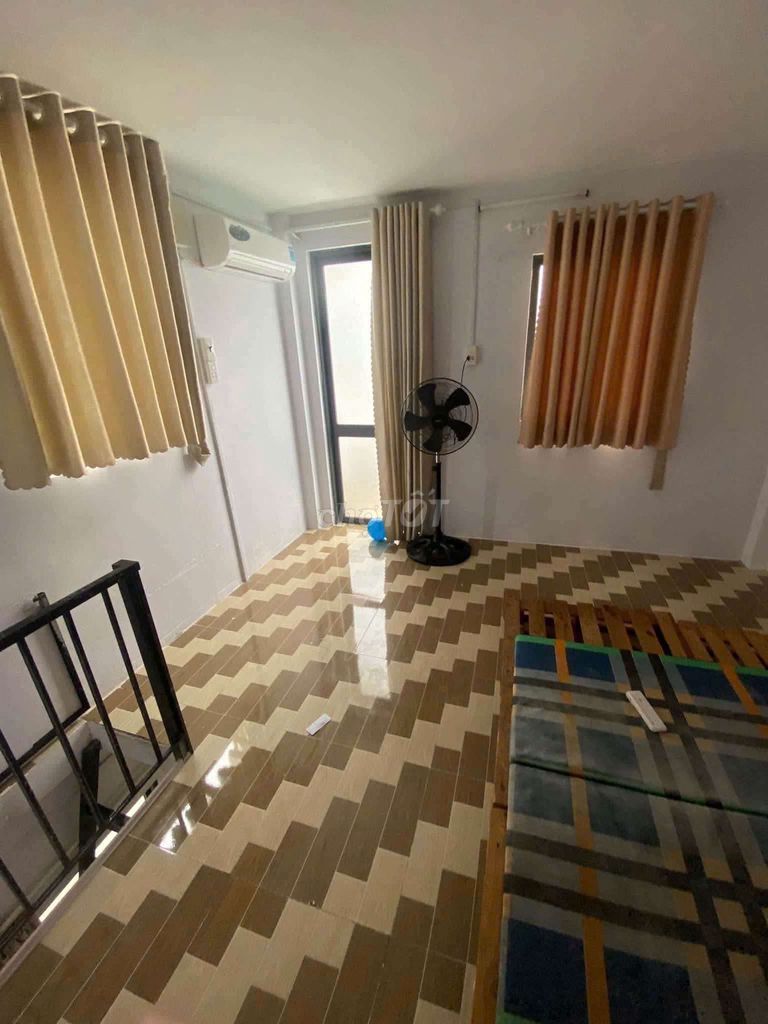 Mặt bằng Hẻm buôn bán kd Phan Huy Ích dt 4x8m gác đúc có máy lạnh