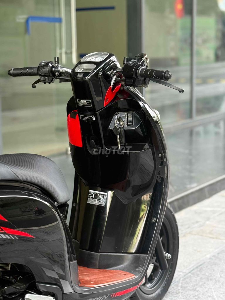 Scoopy nhập Đẹp Nguyên Zin xe cực chất lượng 29D2. Mua bán Xe máy tại Quận Ba Đình Hà Nội được đăng bởi Xe Máy Nam Thi hình 5