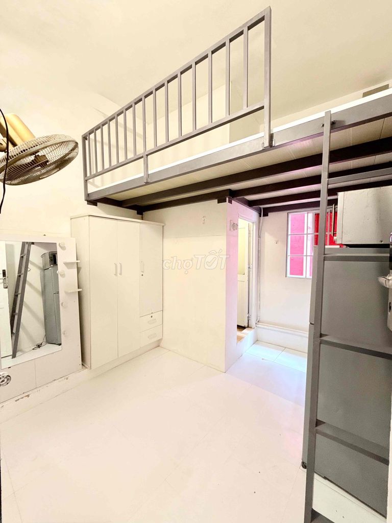 Trống sẳn - Duplex cửa sổ trời - Full nội thất - 3tr5