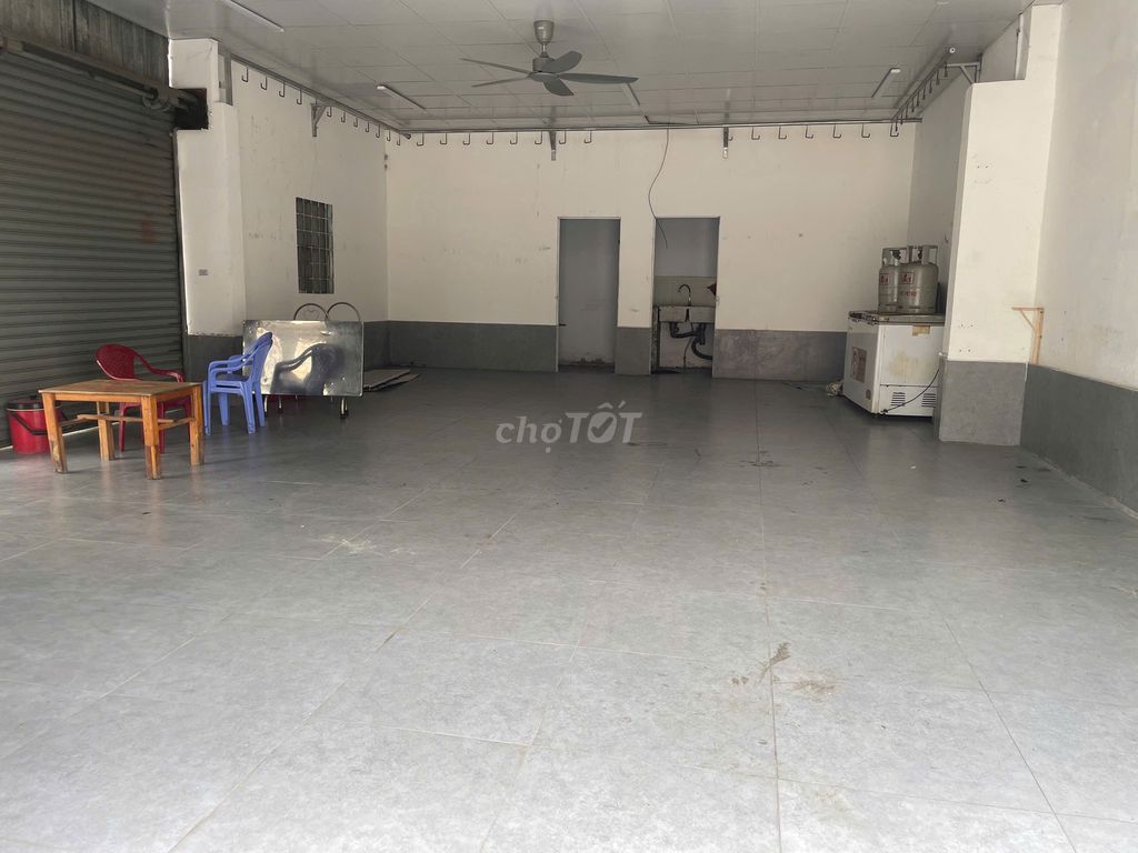 Cho thuê MB gốc 7x14m, giá 10tr/ tháng