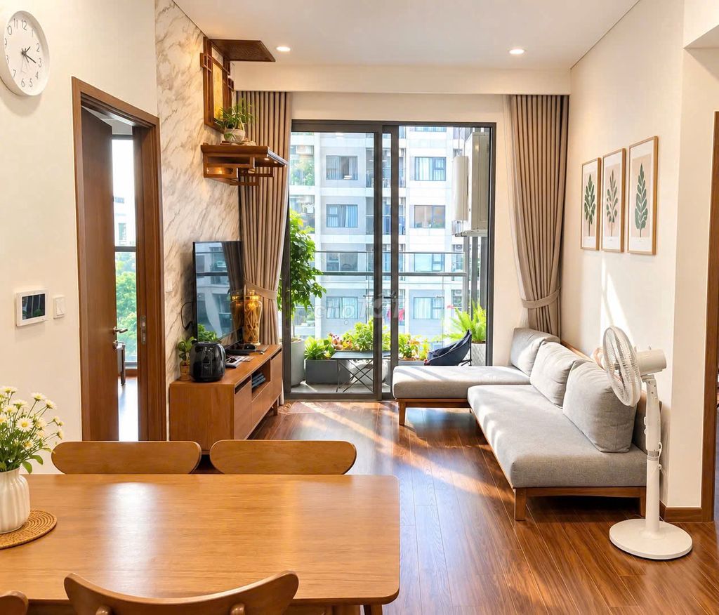 Продам квартиру на набережной Мастери, 64 м2, 2 спальни, полностью меблированная