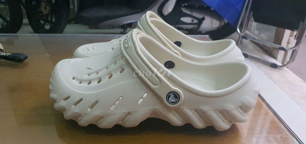 CROCS ECHO KIỂU MỚI SIZE 42-43