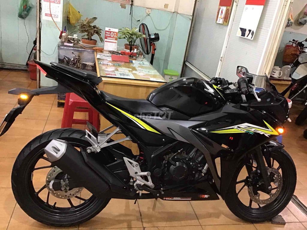 HONDA CBR 150.SX 2016.ODO 9,5K.MÁY MÓC ZIN.CỰC ĐEP. Mua bán Xe máy tại Quận Phú Nhuận Tp Hồ Chí Minh được đăng bởi MOTO LUU THANH HAI  77A hình 3