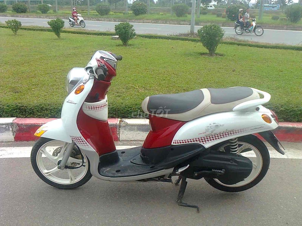 Yamaha Mio Classico женский красно-белый