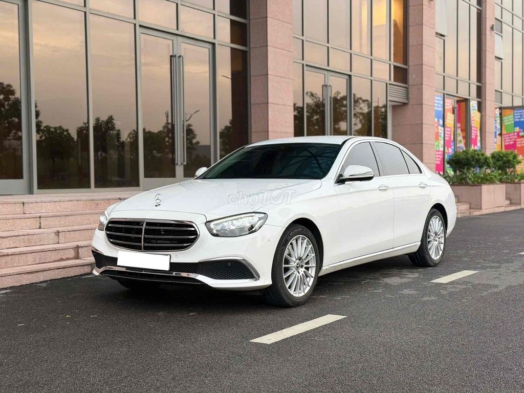 Mercedes Benz E200 Exclusive 2022 bản V1. Mua bán Ô tô tại Quận 7 Tp Hồ Chí Minh được đăng bởi Thế Giới Xe Đức Sài Gòn hình 2