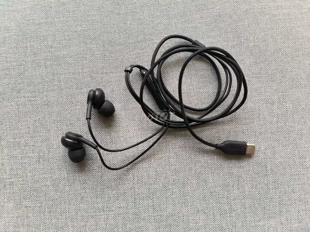 Tai nghe Samsung AKG Đen jack c. Mua bán Tivi, Âm thanh tại Quận Tân Phú Tp Hồ Chí Minh được đăng bởi Mint hình 1