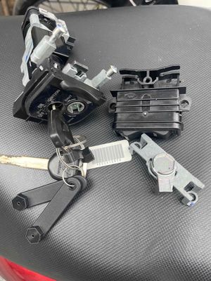 Bộ khóa Honda Winner X Kim loại Đen. Mua bán Phụ tùng xe tại Quận Gò Vấp Tp Hồ Chí Minh được đăng bởi Trí Nguyễn