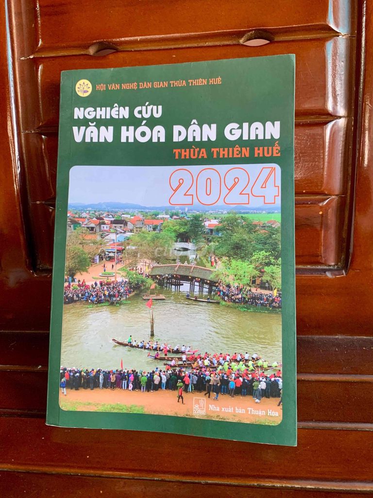 Sách Nghiên cứu Văn hóa Dân gian Thừa Thiên Huế. Mua bán Sách tại Thành phố Huế Thừa Thiên Huế được đăng bởi tiệm nhà Mật hình 1