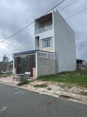 📢 CẦN BÁN GẤP 2 LÔ ĐẤT LIỀN KỀ – ĐƯỜNG D3, SÁT ĐƯỜNG TRƯỜNG CHINH, TP.. Mua bán đất tại Thị xã Phú Mỹ Bà Rịa - Vũng Tàu được đăng bởi Nguyễn Anh Kiệt