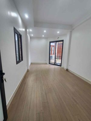 Bán Nhà Hoàng Mai 36m MT4-cách timcity 500m-ô tô đỗ cửa giá 5,5 tỷ. Mua bán nhà ở tại Quận Hoàng Mai Hà Nội được đăng bởi Nguyễn VănThắng