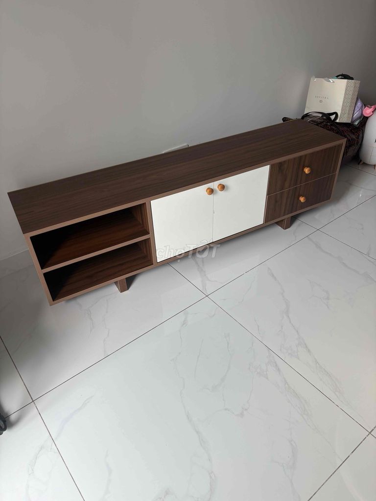 Kệ tivi gỗ . kệ tivi . kệ tivi 1m6. Mua bán Tủ, kệ gia đình tại Quận Tân Phú Tp Hồ Chí Minh được đăng bởi  Diep Nguyen hình 1