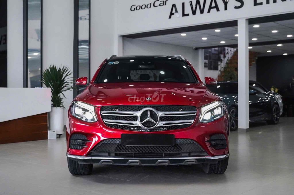 🔺𝐌𝐄𝐑𝐂𝐄𝐃𝐄𝐒-𝐁𝐄𝐍𝐙 GLC300 4MATIC MODEL 2020. Mua bán Ô tô tại Quận 7 Tp Hồ Chí Minh được đăng bởi GoodCar hình 2