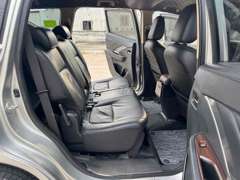 Mitsubishi Xpander Premium 2020 серебристый 70 тыс. км