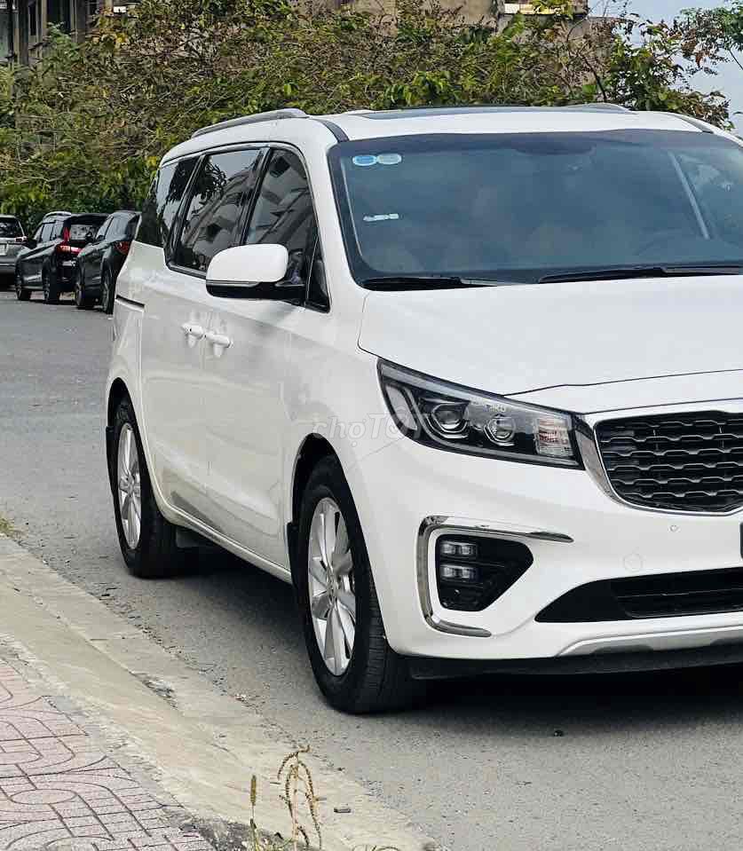 Sedona máy dầu 2018
