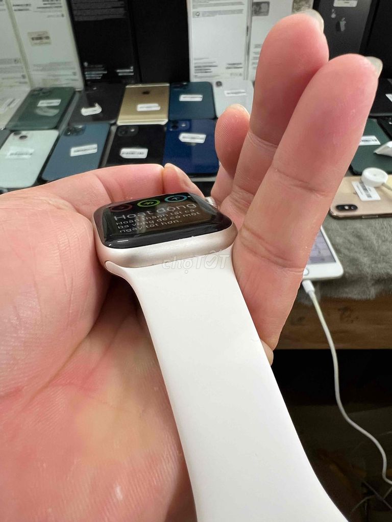 Apple watch Se 2 40 gps zin đẹp nguyên áp. Mua bán Thiết bị đeo thông minh tại Quận Đống Đa Hà Nội được đăng bởi Lê Khuyến hình 2