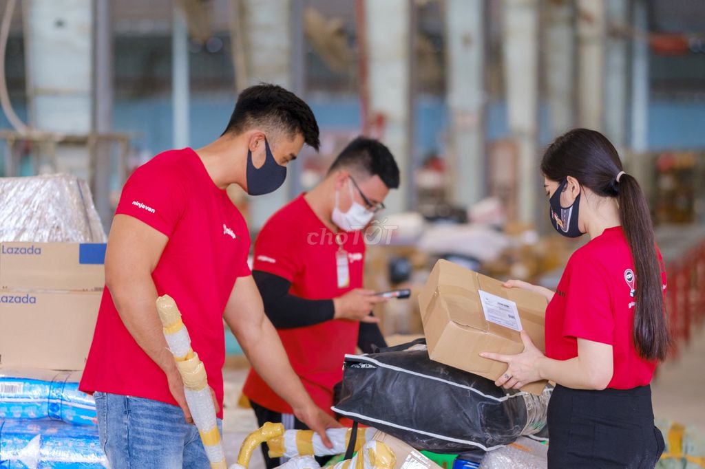 (Ca 20h-5h) KHO BÌNH CHÁNH TUYỂN 20 PHỤ KHO. Việc làm Nhân viên kho vận tại Huyện Bình Chánh Tp Hồ Chí Minh được đăng bởi ThanH Tiến hình 1