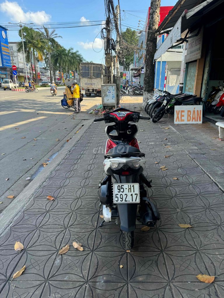 HONDA AIR BLADE FI ,BS:95H1:HẬU GIANG. Mua bán Xe máy tại Quận Ninh Kiều Cần Thơ được đăng bởi DVCĐ Công Minh hình 6