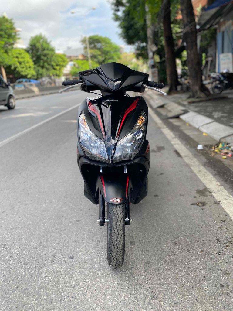 Honda Air Blade 125, матовый черный